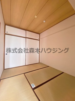 【和室】 | 　ヴィラージュ私市 | ※同タイプ別室の写真となります。
　設備内容など相違がある場合あくまで現状優先となります。