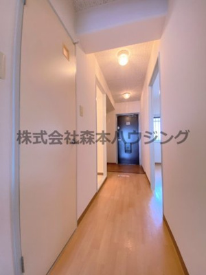 【内装】 | 　ヴィラージュ私市 | ※同タイプ別室の写真となります。
　設備内容など相違がある場合あくまで現状優先となります。