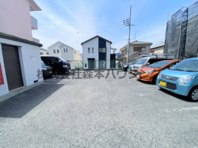 【駐車場】 | 　ヴィラージュ私市 | 駐車場があります