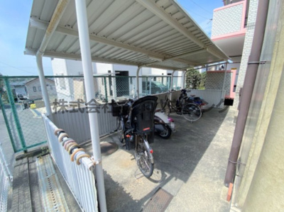 【その他共用部分】 | 　ヴィラージュ私市 | 駐輪場です