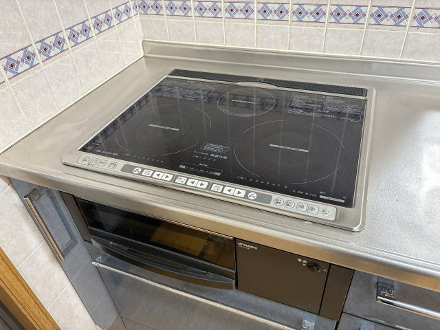 知多市八幡里の前戸建のキッチン