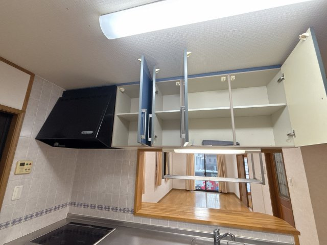 知多市八幡里の前戸建のキッチン