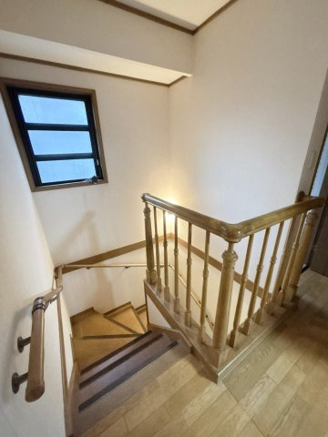 知多市八幡里の前戸建の内装