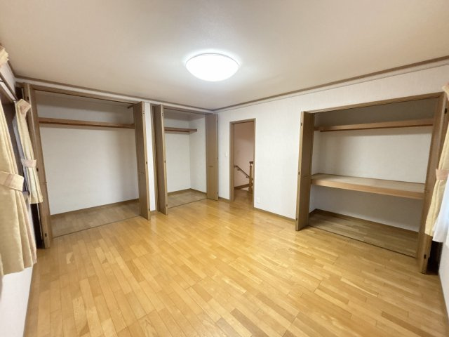 知多市八幡里の前戸建の内装