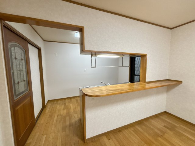 知多市八幡里の前戸建の内装