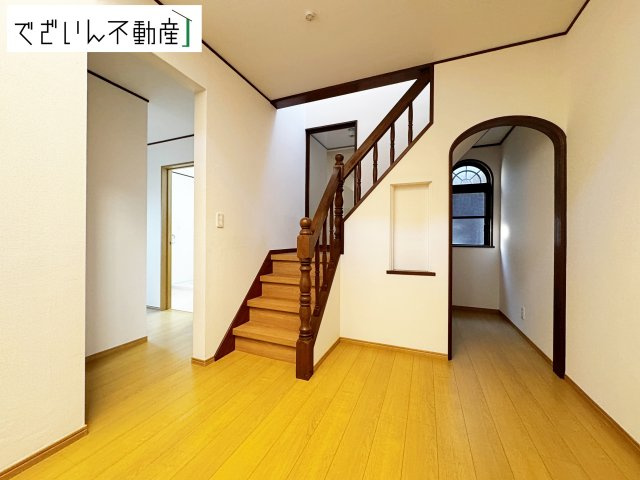 【玄関】 | 東松山市西本宿　中古住宅   | 現地(2025年12月撮影)