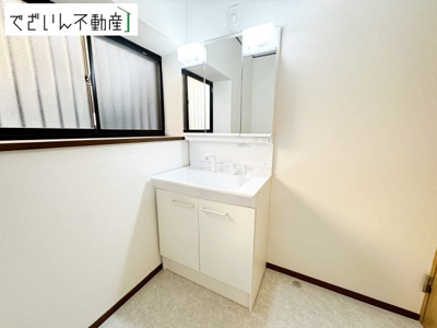 【独立洗面台】 | 東松山市西本宿　中古住宅   | 現地(2025年12月撮影)