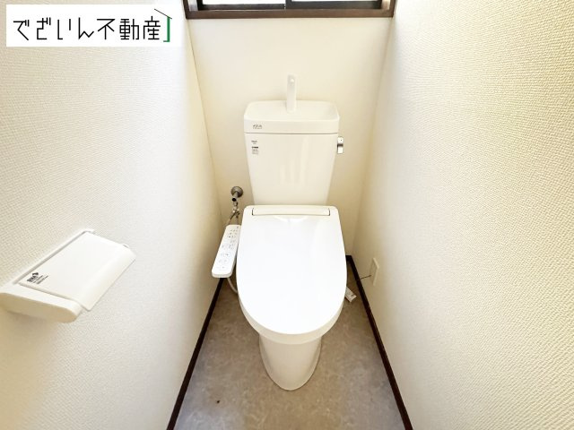 【トイレ】 | 東松山市西本宿　中古住宅   | 現地(2025年12月撮影)
