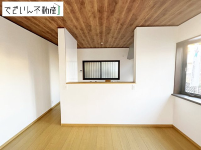 【居間・リビング】 | 東松山市西本宿　中古住宅   | 現地(2025年12月撮影)