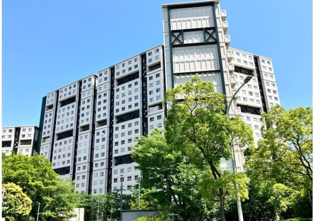 芦屋浜高層（高浜）1号棟の外観