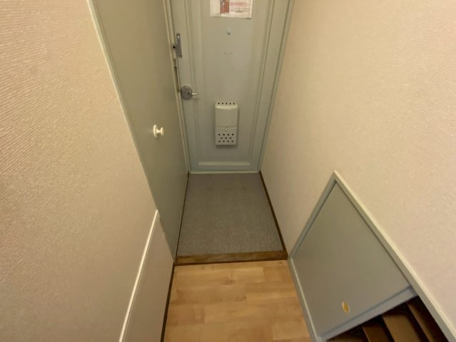 芦屋浜高層（高浜）1号棟の玄関