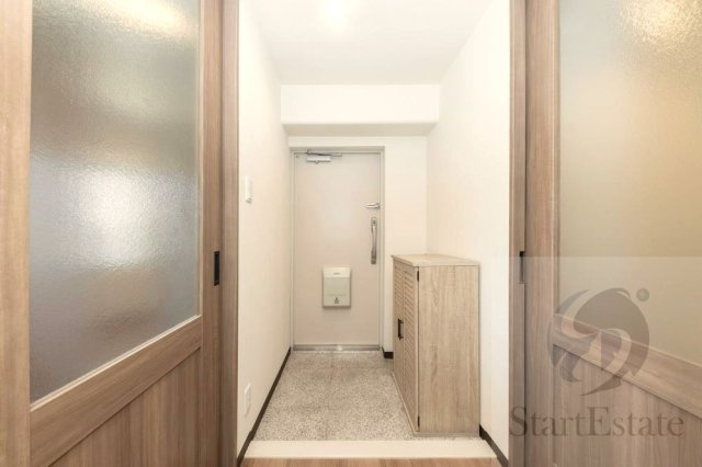 【玄関】 | サニーハウス谷町 | 売主が居住する前（約1年半前）の画像になります。