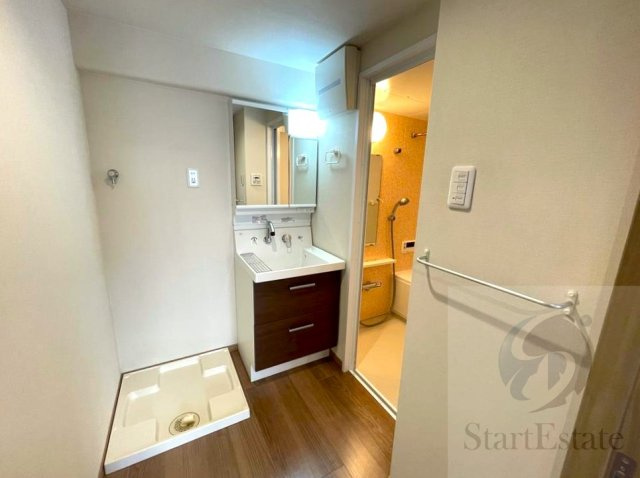 【独立洗面台】 | サニーハウス谷町 | 売主が居住する前（約1年半前）の画像になります。