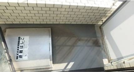 【バルコニー】