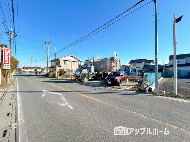 【新築住宅】嵐山町川島第2 全1棟の前面道路含む現地写真