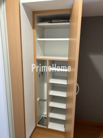 ドルチェ東京・八重洲通りの収納