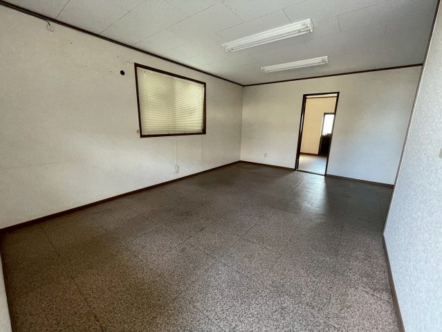 【居間・リビング】 | 事業用）西牟田事務所