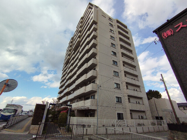 グローリアス岡崎の外観