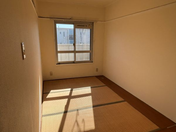 約4.5帖の和室です。