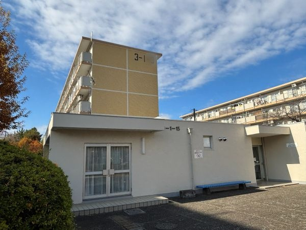 管理事務所も隣にあります。
