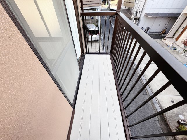 Y貸家のバルコニー