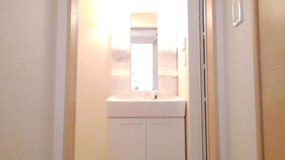 【洗面所】 | ランド　ピースＡ | コンパクトで使いやすい洗面所