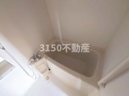 メゾン田神の浴室