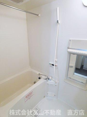 エヴァーグリーンＨの浴室