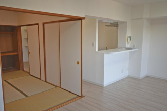 【居間・リビング】 | 中古マンション藤沢市城南３丁目☆クリオ藤沢伍番館 7階-52-24-