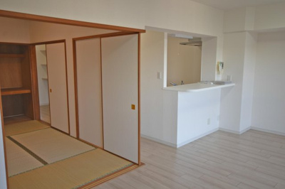 【居間・リビング】 | 中古マンション藤沢市城南３丁目☆クリオ藤沢伍番館 7階-52-24-