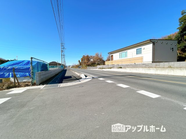 【新築住宅】滑川町羽尾 全1棟の前面道路含む現地写真