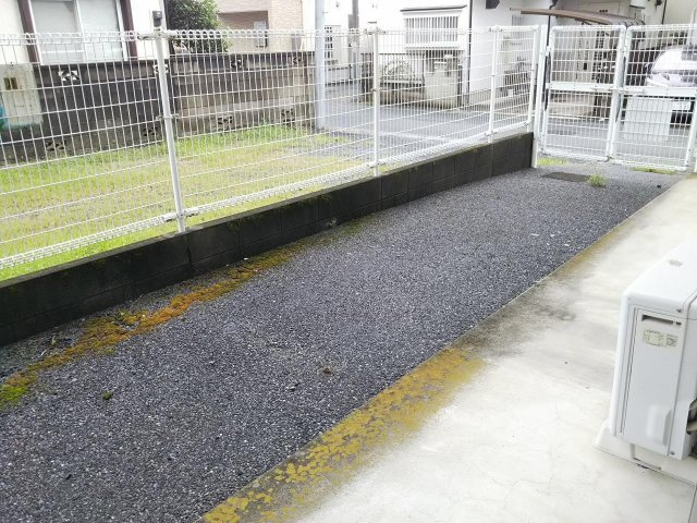 グレイストーエイのバルコニー|外からの目が気にならないバルコニーで洗濯物が干せます