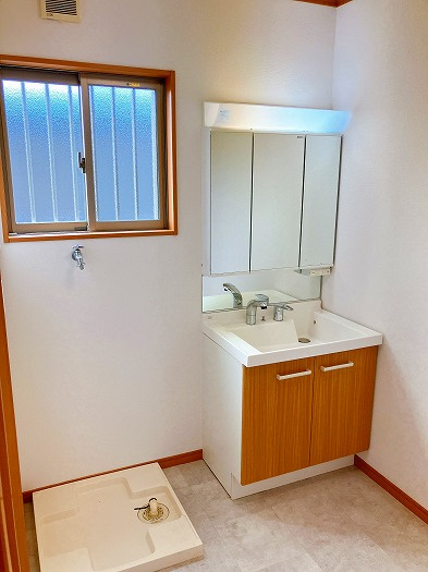 中古戸建　瑞穂市古橋　平成26年築の独立洗面台|クリーニング済