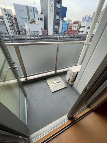 アビタシオン西日暮里のバルコニー