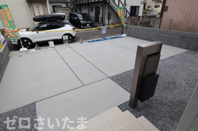 《仲介手数料無料》西区三橋６丁目1228-4新築一戸建てブルーミングガーデンの駐車場