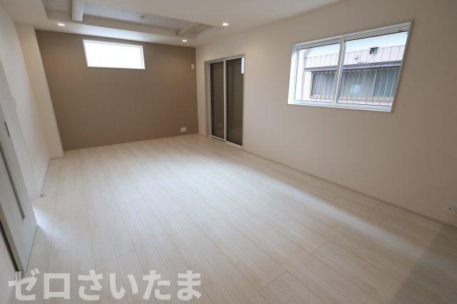 《仲介手数料無料》西区三橋６丁目1228-4新築一戸建てブルーミングガーデンの居間・リビング|LDK20帖