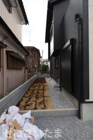 《仲介手数料無料》西区三橋６丁目1228-4新築一戸建てブルーミングガーデンの外観
