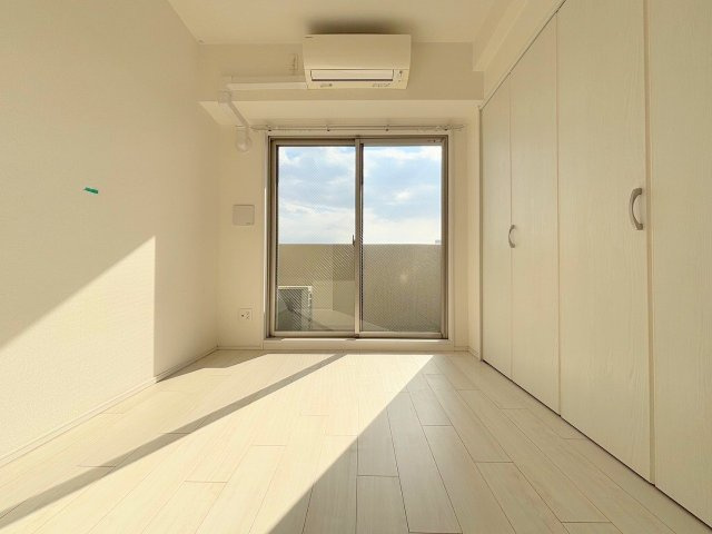 レオンコンフォート新大阪ウインズの居間・リビング