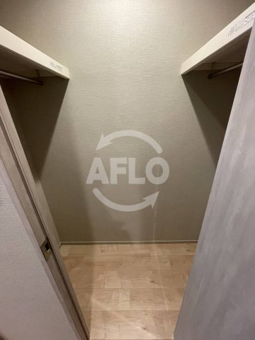 スプランディット福島WESTのトイレ|スプランディット福島WEST　ウォークインクローゼット