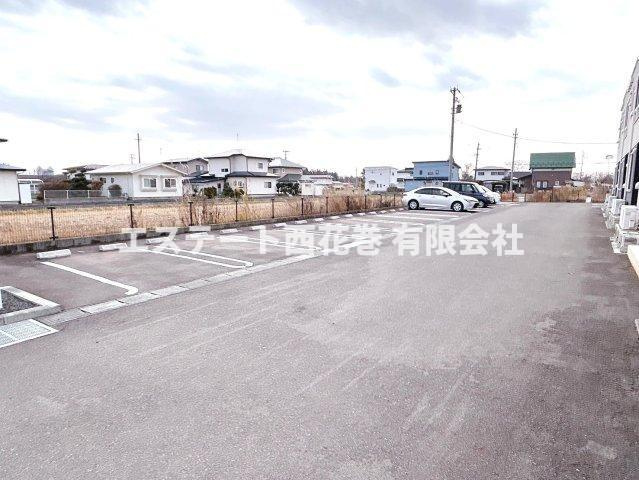 カーサ・グランデⅠの駐車場