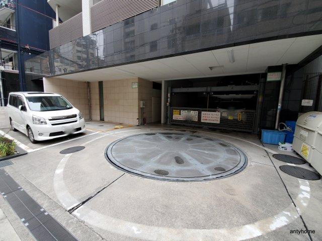 ビエラコート内久宝寺　仲介手数料無料の駐車場