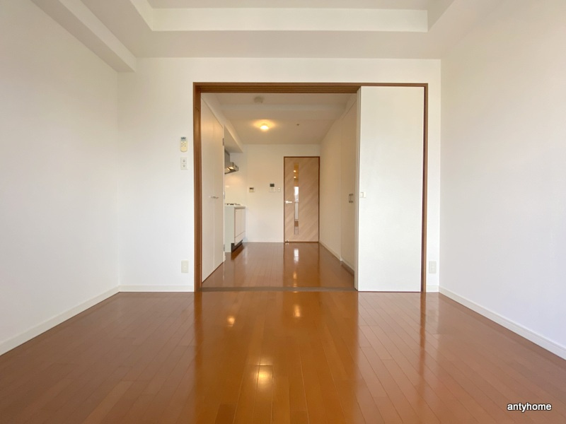 ビエラコート内久宝寺　仲介手数料無料の居間・リビング