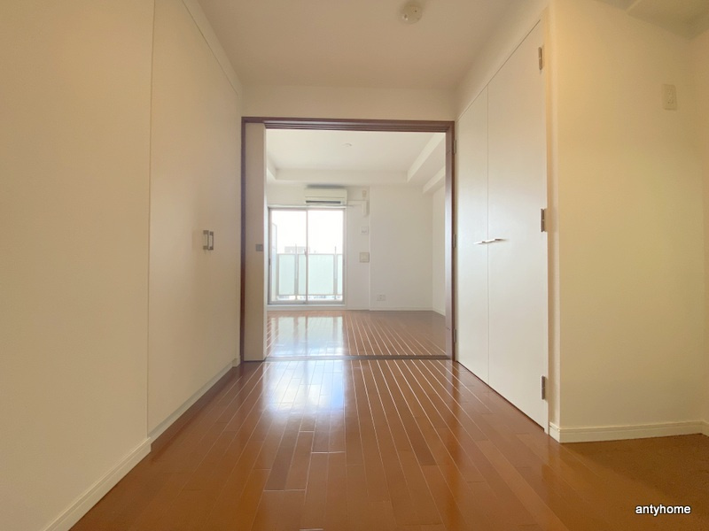 ビエラコート内久宝寺　仲介手数料無料の居間・リビング