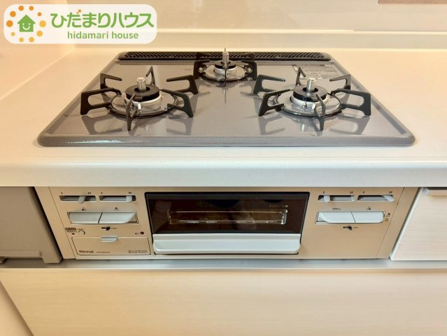 野田山崎2工区　新築戸建　2-E号棟のキッチン|家計に優しく、経済的な都市ガス(^O^)日々の積み重ねは、本当に大切です・・・。								
