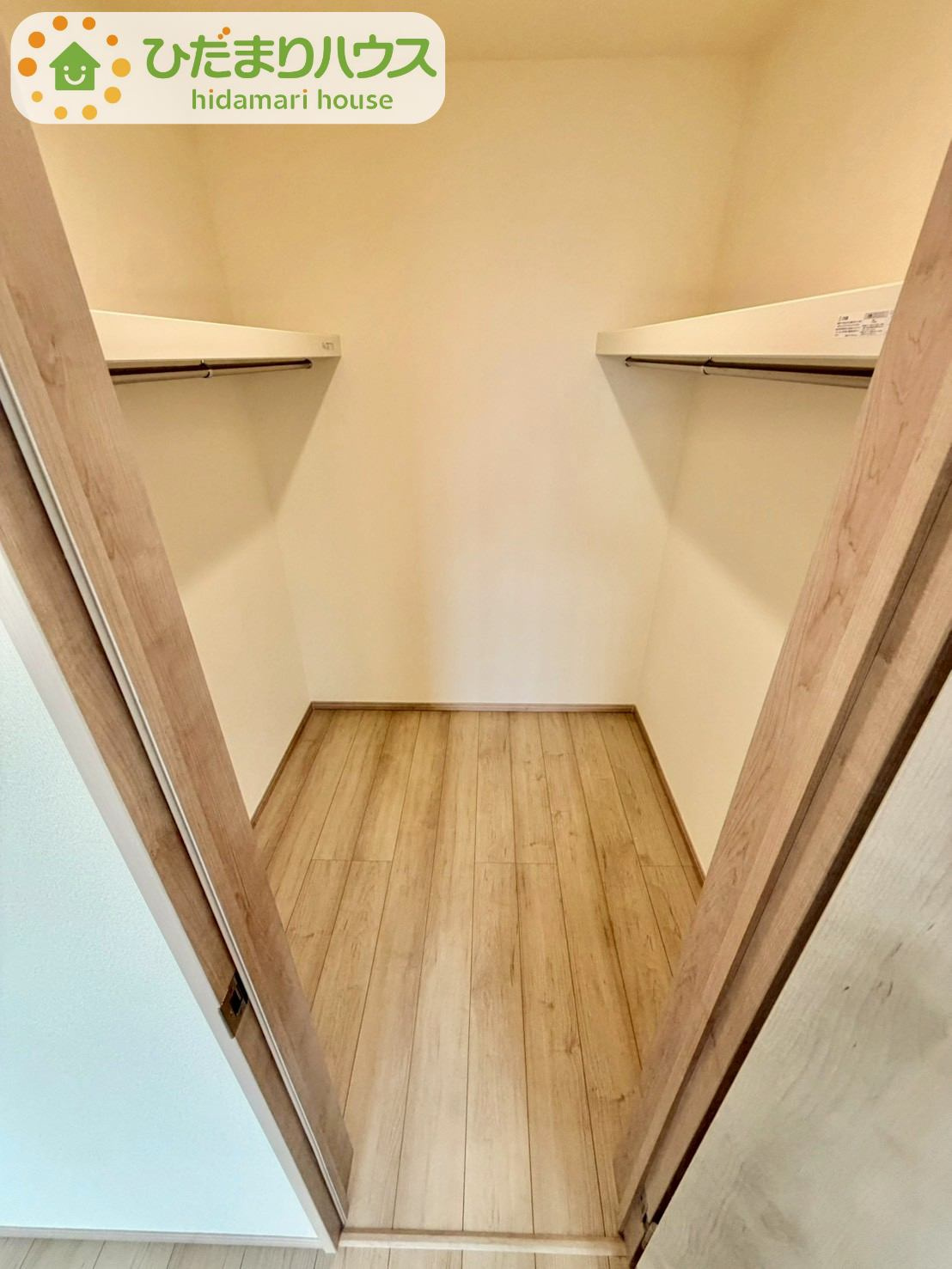 野田山崎2工区　新築戸建　2-E号棟の収納|新婚さんにおすすめ！奥様に喜ばれる収納たっぷりのウォークインクローゼット付です☆								
