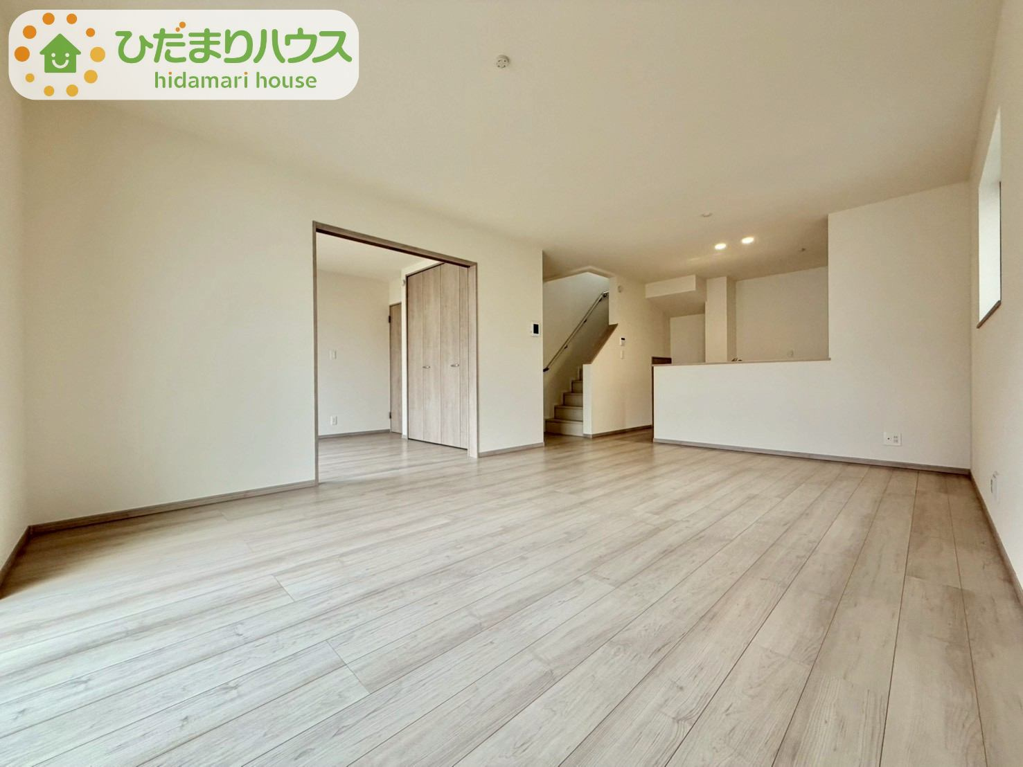 野田山崎2工区　新築戸建　2-E号棟の居間・リビング|家族団らんの時間も増えそうなくつろぎのＬＤＫ☆						
