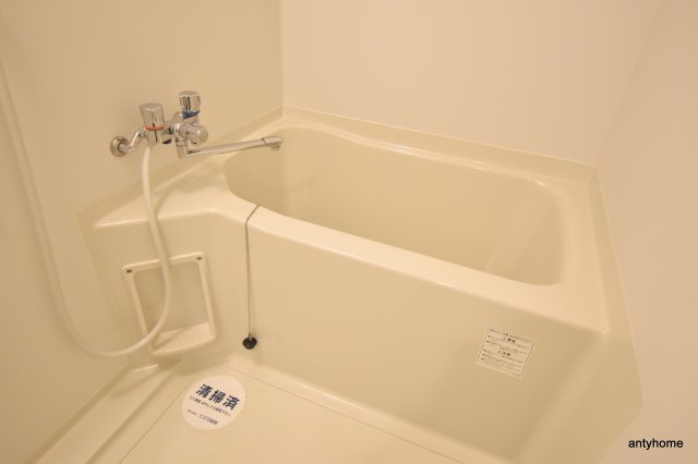 ミュプレ江坂　仲介手数料無料の浴室