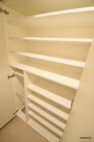 ミュプレ江坂　仲介手数料無料の収納