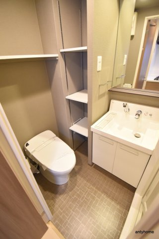 ミュプレ江坂　仲介手数料無料の洗面所