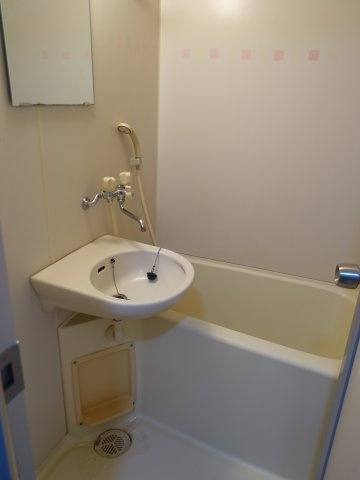 Ｌily-be 1stの浴室